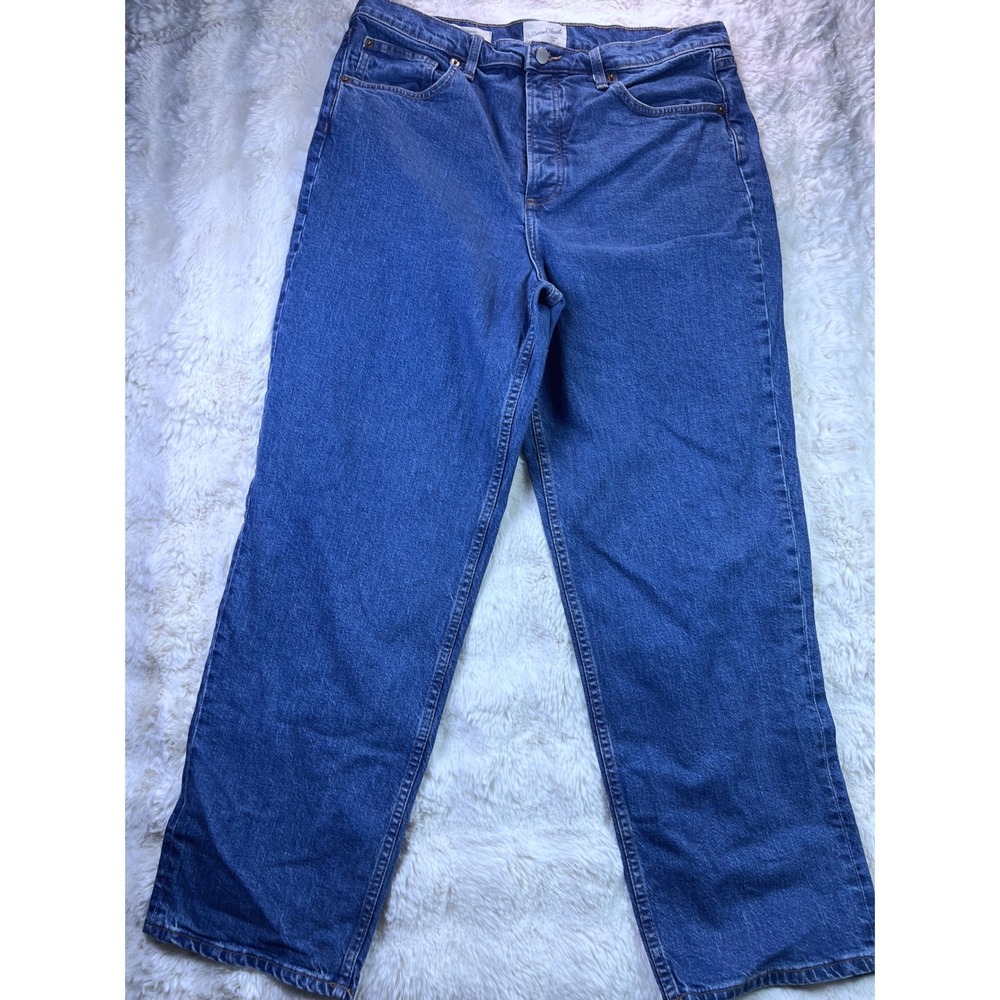 Universal Thread Highest Straight High Rise Jeans Medium Wash Blue Size 16. A42